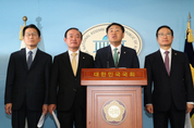 여야4당, 자한당 뺀 패스트트랙 합의