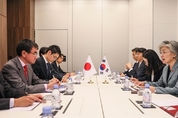 고노 다로 '강제징용 배상판결' 불만